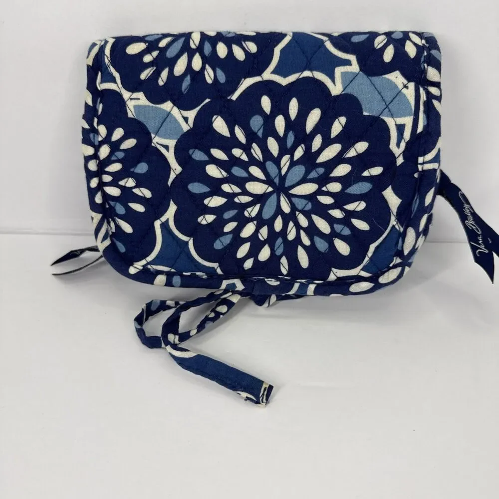 Vera Bradley Blue White Small Jewelry Make Up Case Wallet Petal Splash